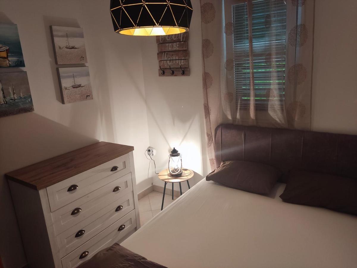Apartman Karla Mara Ana Ivan & Jo Срима Екстериор снимка