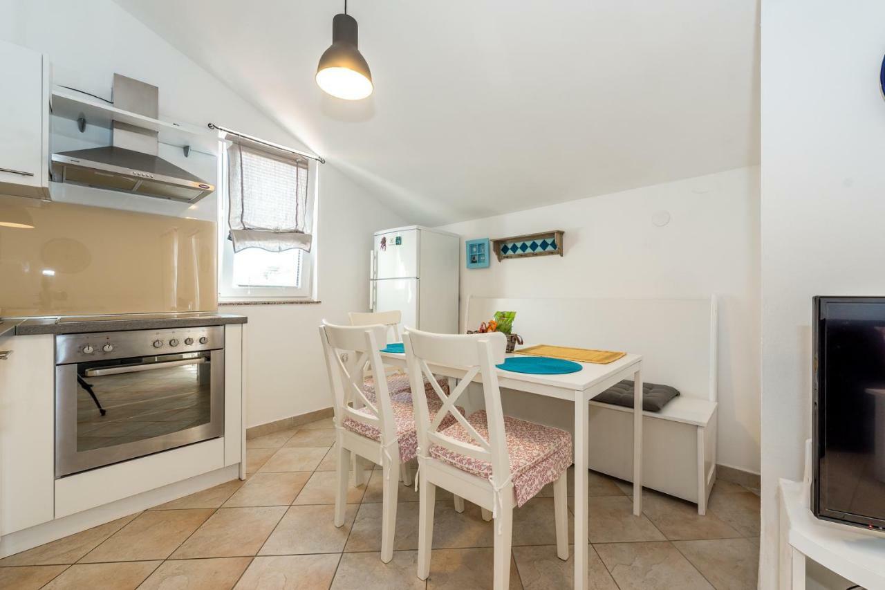 Apartman Karla Mara Ana Ivan & Jo Срима Екстериор снимка