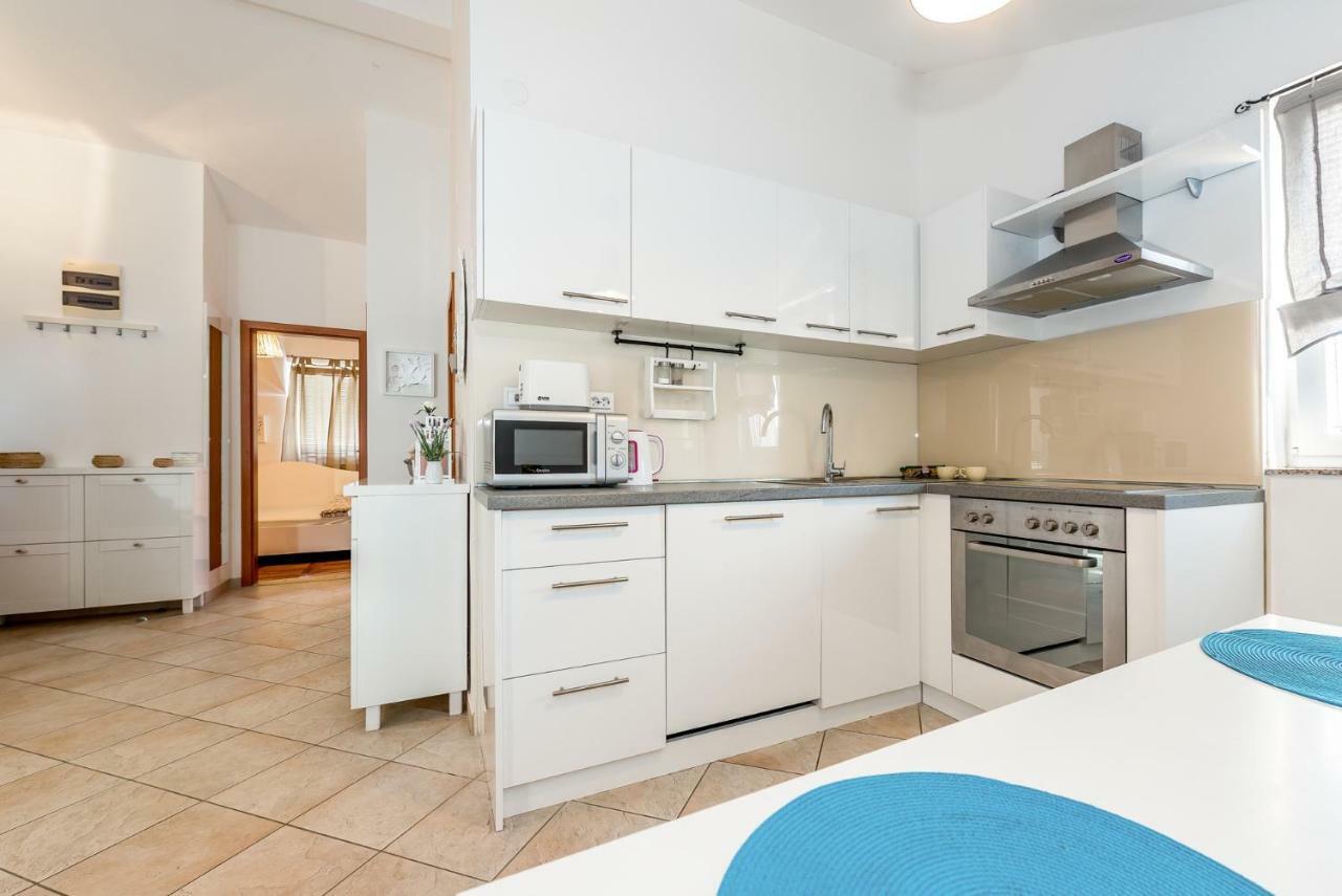 Apartman Karla Mara Ana Ivan & Jo Срима Екстериор снимка