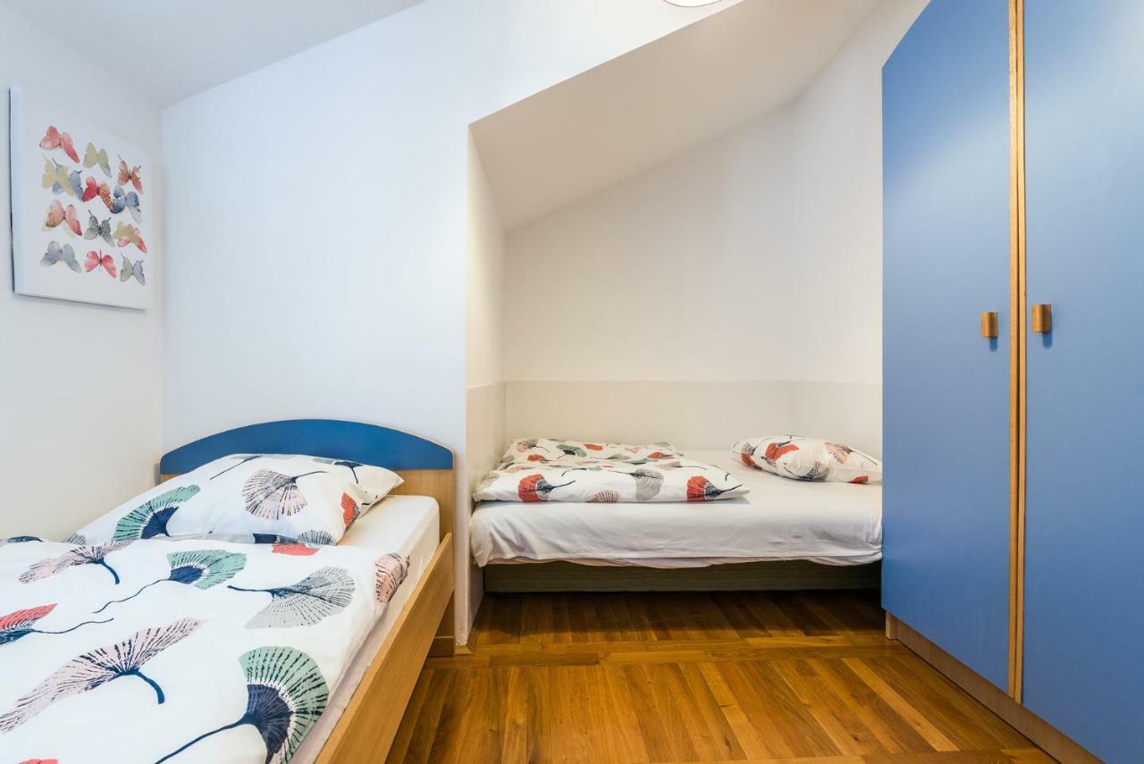 Apartman Karla Mara Ana Ivan & Jo Срима Екстериор снимка