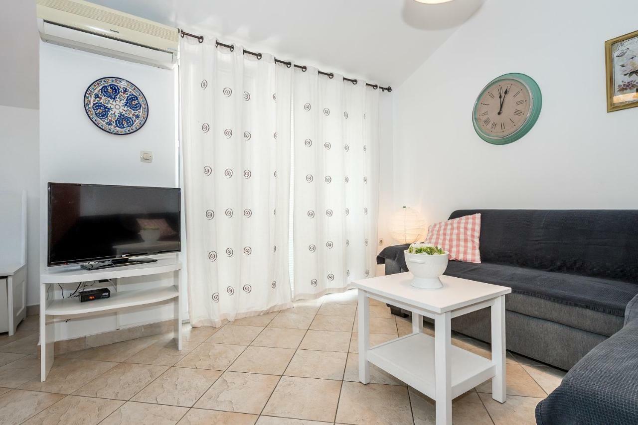 Apartman Karla Mara Ana Ivan & Jo Срима Екстериор снимка