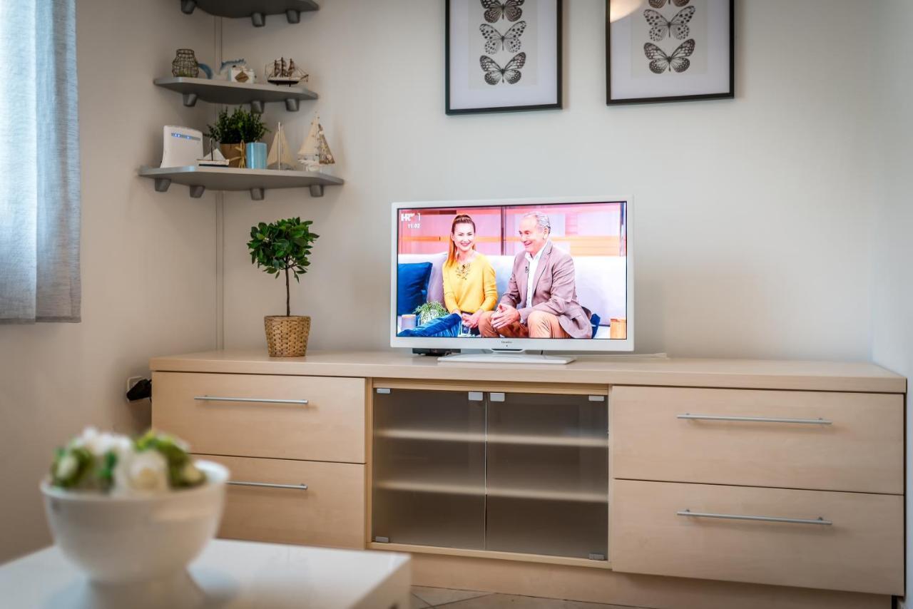 Apartman Karla Mara Ana Ivan & Jo Срима Екстериор снимка