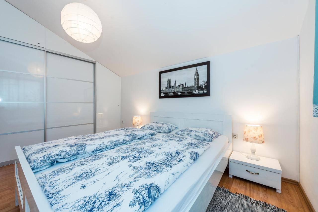 Apartman Karla Mara Ana Ivan & Jo Срима Екстериор снимка